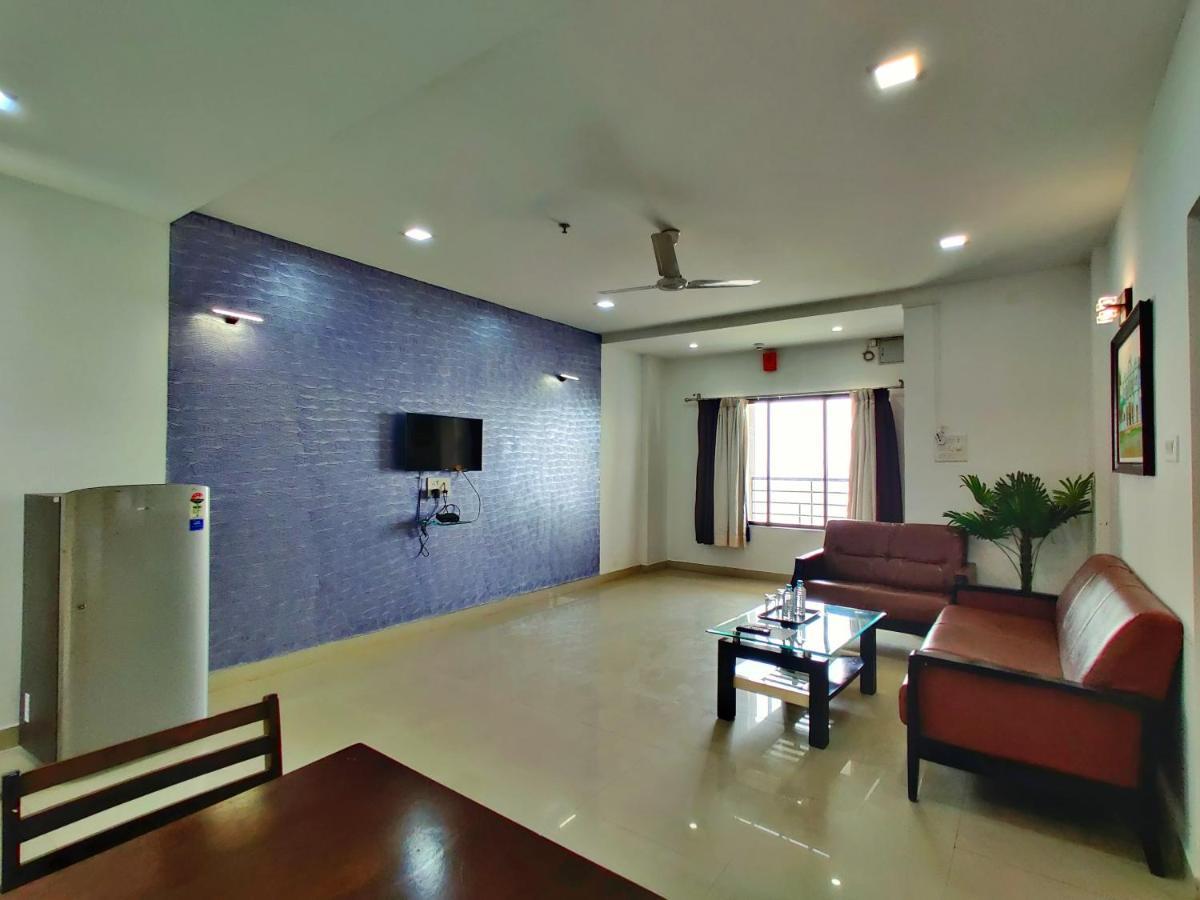 Golden Chariot Hotel 다만 외부 사진